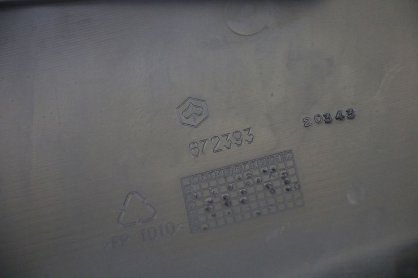 photo de BAJO CARENADO TRASERO IZQUIERDA PIAGGIO MP3 RL 250 (2007 - 2010) - Vista general del producto