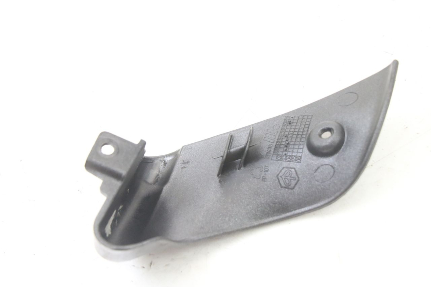 photo de BAJO DE CARRO TRASERO IZQUIERDO PIAGGIO VESPA GRANTURISMO 125 (2003 - 2007)