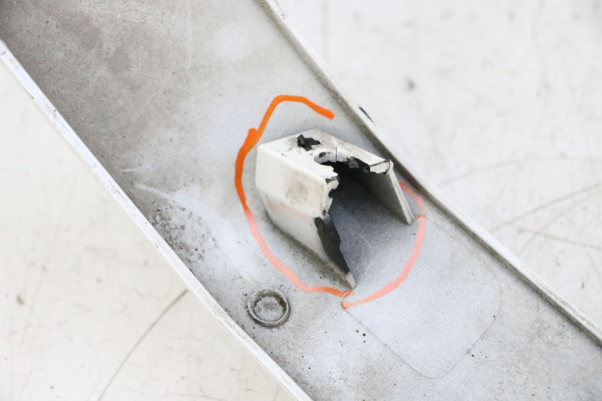 photo de BAJO CARENADO TRASERO IZQUIERDA PIAGGIO VESPA GTS SUPER IE 125 (2009 - 2016) - Detalle de la pieza