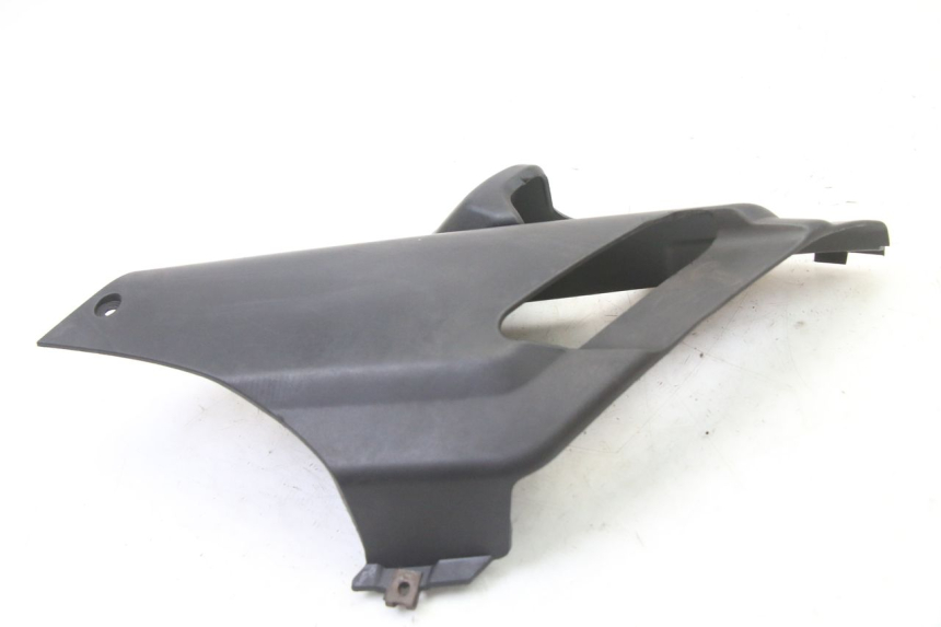 photo de BAJO CARENADO TRASERO IZQUIERDA YAMAHA XMAX X-MAX 125 (2006 - 2009)
