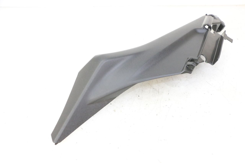 photo de BAJO CARENADO TRASERO IZQUIERDA YAMAHA XMAX X-MAX 125 (2021 - 2025)