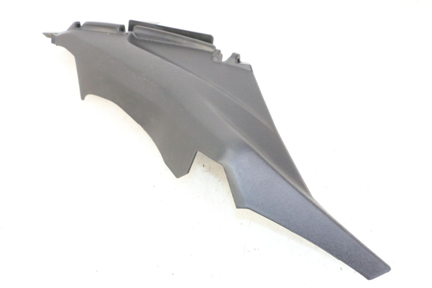 photo de BAJO CARENADO TRASERO IZQUIERDA YAMAHA XMAX X-MAX 125 (2021 - 2025)