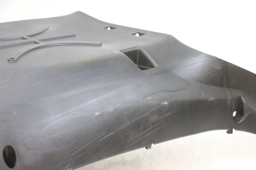 photo de BAJO DEL CHASIS SYM CROX 4T 50 (2016 - 2023) - Zoom sobre los componentes