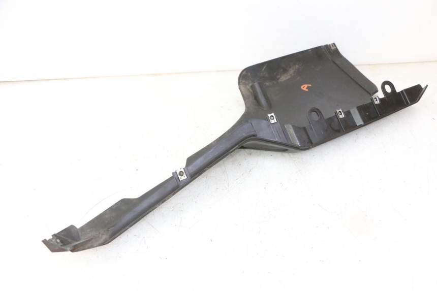 photo de BAJO CARENADO DERECHA QUADRO 4 4D 350 (2015 - 2018)