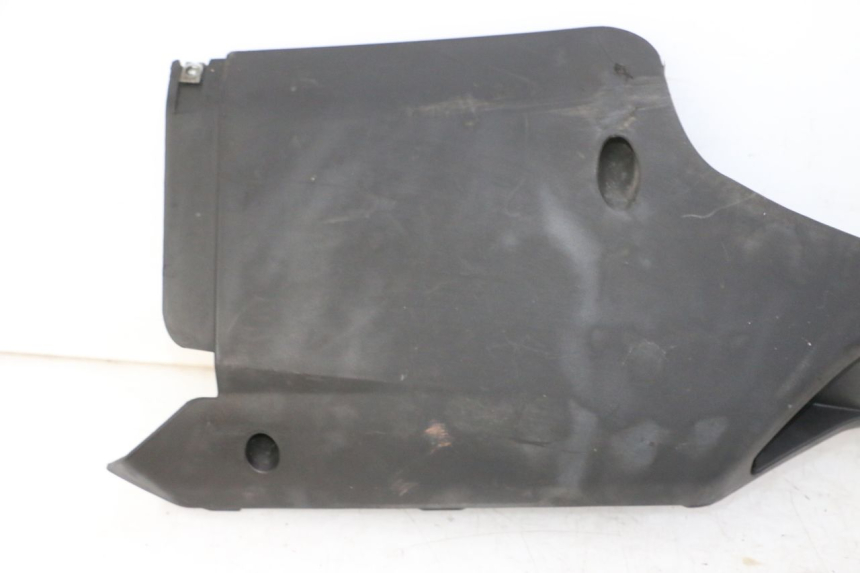 photo de BAJO CARENADO DERECHA QUADRO 4 4D 350 (2015 - 2018)