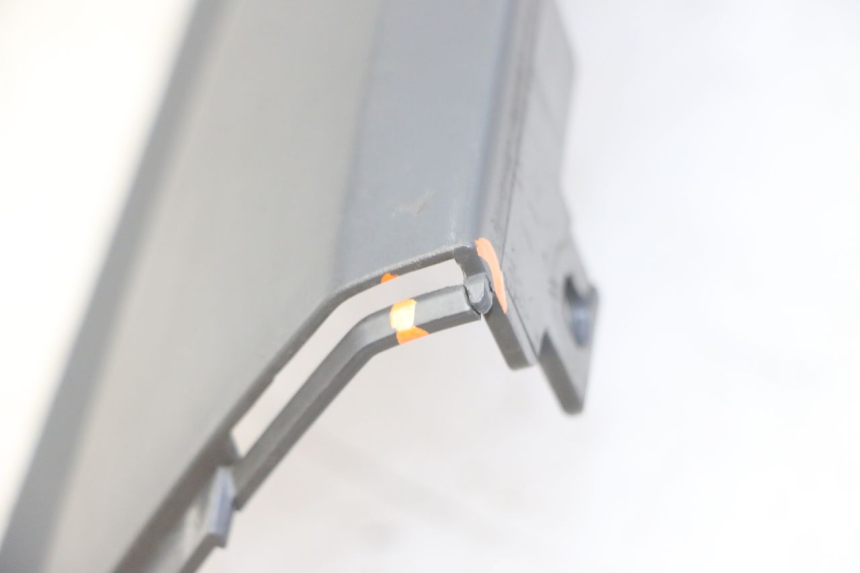 photo de BAJO CARENADO DERECHA SUZUKI BURGMAN 125 (2007 - 2014)