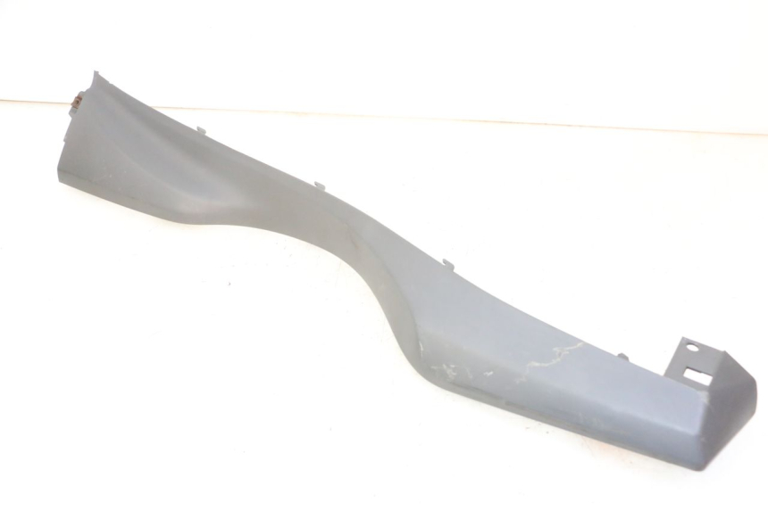 photo de BAJO CARENADO DERECHA SUZUKI BURGMAN 125 (2007 - 2014)