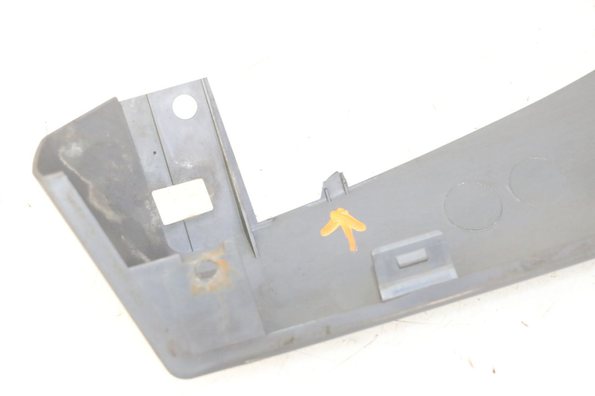 photo de BAJO CARENADO DERECHA SUZUKI BURGMAN 125 (2007 - 2014)