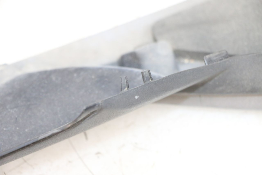 photo de BAJO CARENADO DERECHA SUZUKI BURGMAN 650 (2013 - 2020)