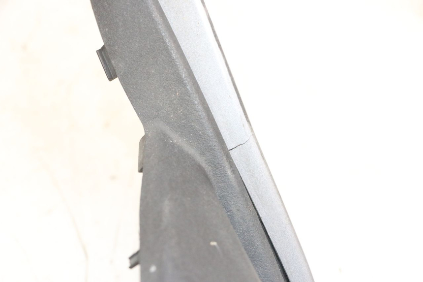 photo de BAJO CARENADO DERECHA SUZUKI BURGMAN 650 (2013 - 2020)