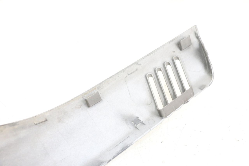 photo de BAJO CARENADO DERECHA SUZUKI BURGMAN 650 (2013 - 2020)