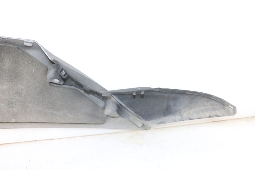 photo de BAJO CARENADO DERECHA SUZUKI BURGMAN 650 (2013 - 2020)