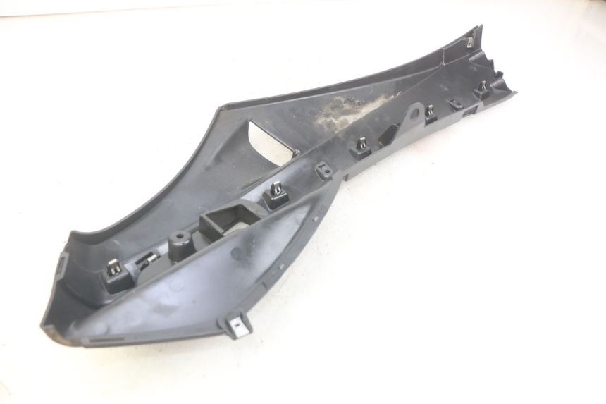 photo de FALDóN LATERAL DERECHO PIAGGIO FLY 4T 50 (2013 - 2017)