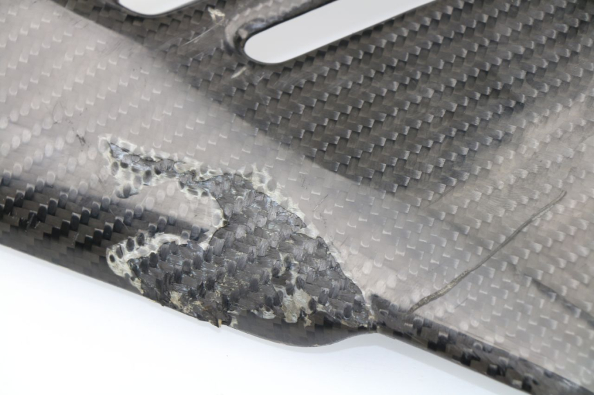 photo de BAJO CARENADO DERECHA SUZUKI GSR 600 (2005 - 2012)