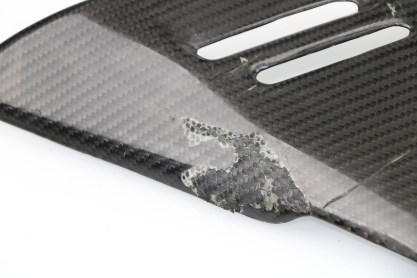 photo de BAJO CARENADO DERECHA SUZUKI GSR 600 (2005 - 2012)