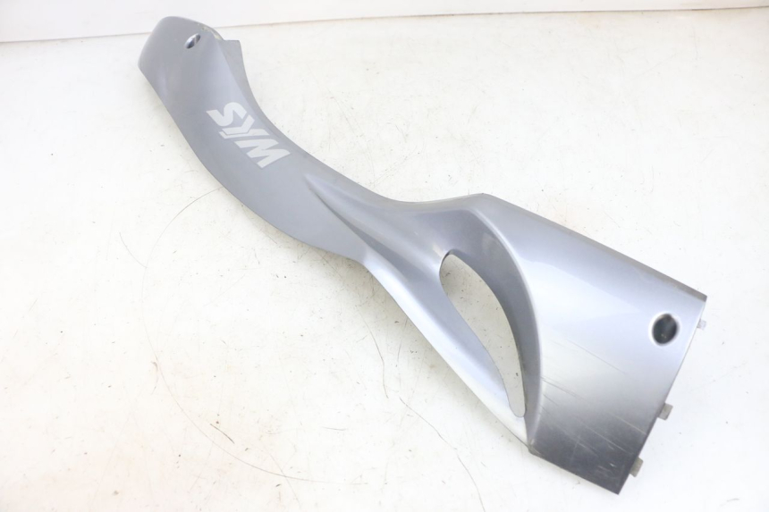 photo de BAJO CARENADO DERECHA SYM GTS EVO 125 (2009 - 2013) - Características distintivas