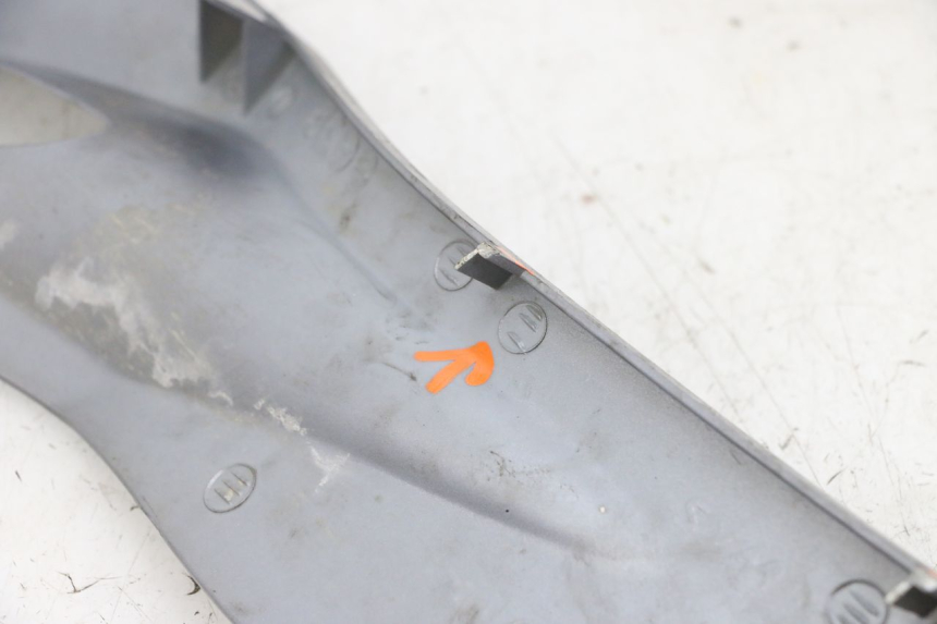photo de BAJO CARENADO DERECHA SYM GTS EVO 125 (2009 - 2013) - Zoom estado de uso