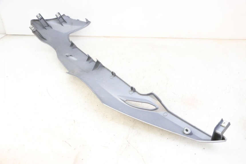 photo de BAJO CARENADO DERECHA SYM JOYMAX 125 (2010 - 2017)