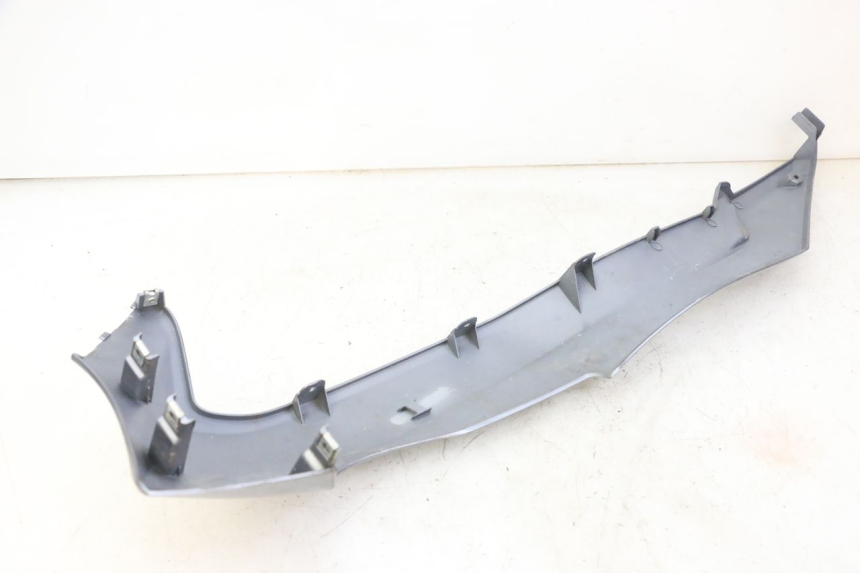 photo de BAJO CARENADO DERECHA SYM JOYMAX 125 (2010 - 2017)