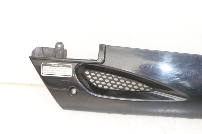 photo de FALDóN LATERAL DERECHO KYMCO LIKE 125 (2009 - 2016) - Características distintivas