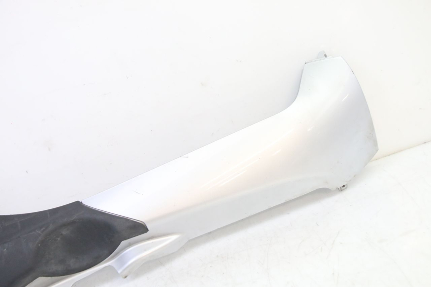 photo de FALDóN LATERAL DERECHO PIAGGIO MP3 500 (2014 - 2016)