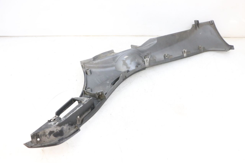 photo de BAJO CARENADO DERECHA PIAGGIO MP3 500 (2016 - 2018) - Zoom estado de uso