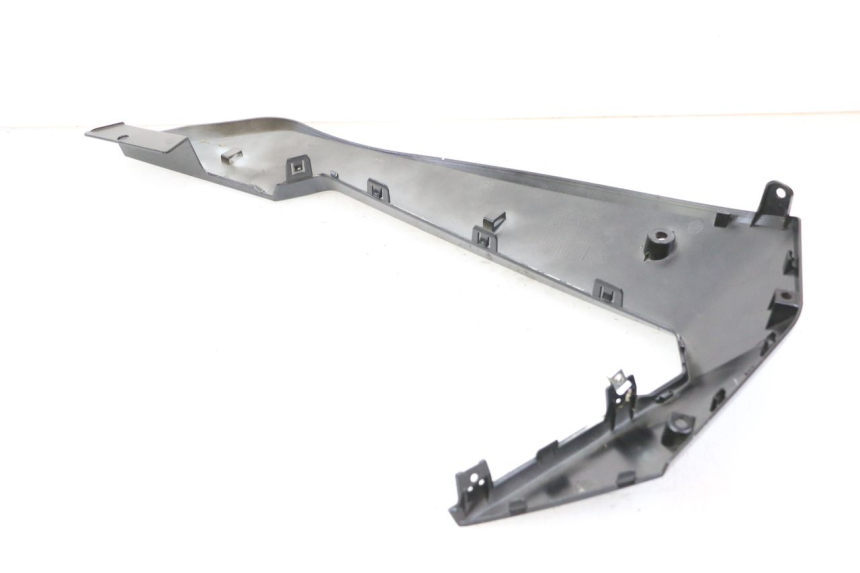 photo de BAJO CARENADO DERECHA PEUGEOT TWEET 4T 50 (2023 - 2025)