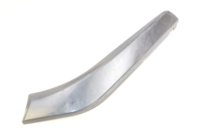 photo de FALDóN LATERAL DERECHO PIAGGIO BEVERLY 125 (2010 - 2015)