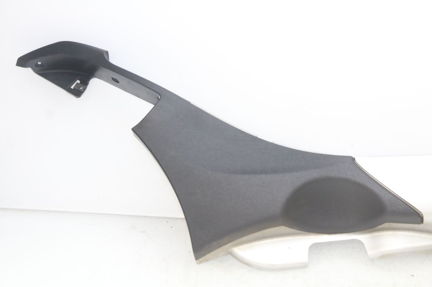 photo de FALDóN LATERAL DERECHO PIAGGIO MP3 500 (2014 - 2016)