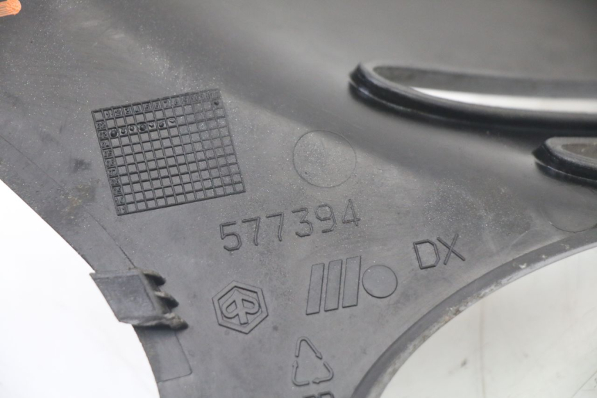 photo de BAJO CARENADO DERECHA PIAGGIO VESPA GRANTURISMO 125 (2003 - 2007)