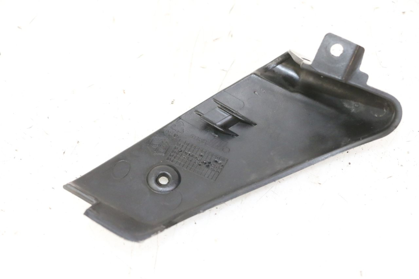 photo de BAJO CARENADO DERECHA PIAGGIO VESPA GRANTURISMO 200 (2004 - 2005)