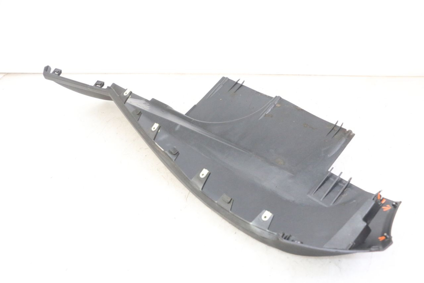 photo de BAJO CARENADO DERECHA PEUGEOT SATELIS 125 (2013 - 2018)
