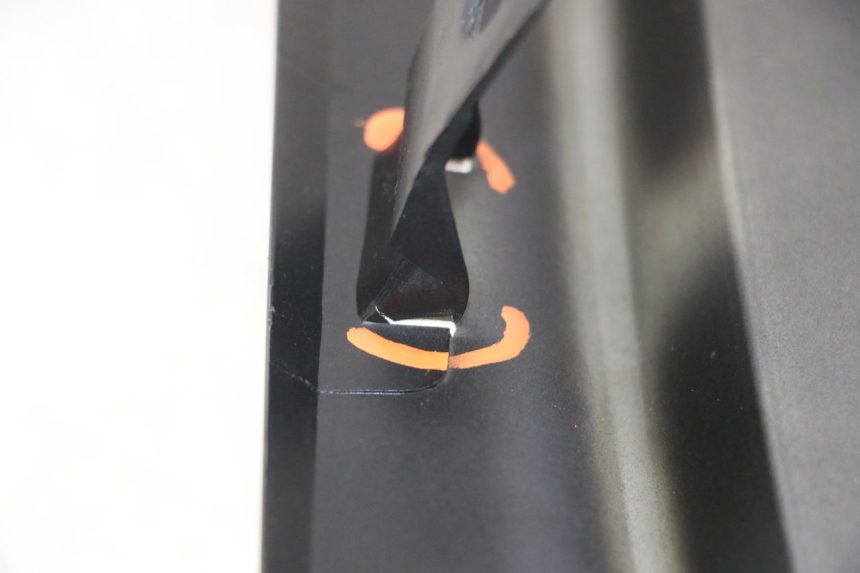 photo de FALDóN LATERAL DERECHO APRILIA SXR 50 (2021 - 2023)