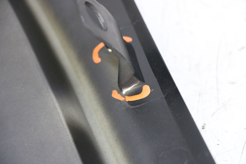 photo de FALDóN LATERAL DERECHO APRILIA SXR 50 (2021 - 2023)