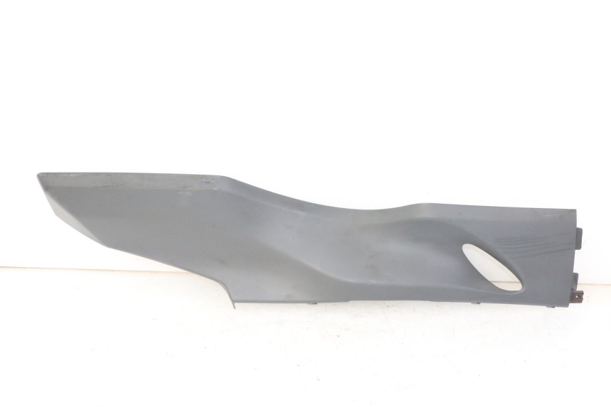 photo de BAJO CARENADO DERECHA SUZUKI UH BURGMAN 125 (2002 - 2006)
