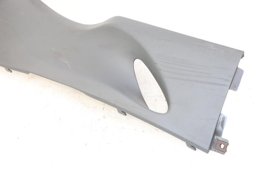 photo de BAJO CARENADO DERECHA SUZUKI UH BURGMAN 125 (2002 - 2006)