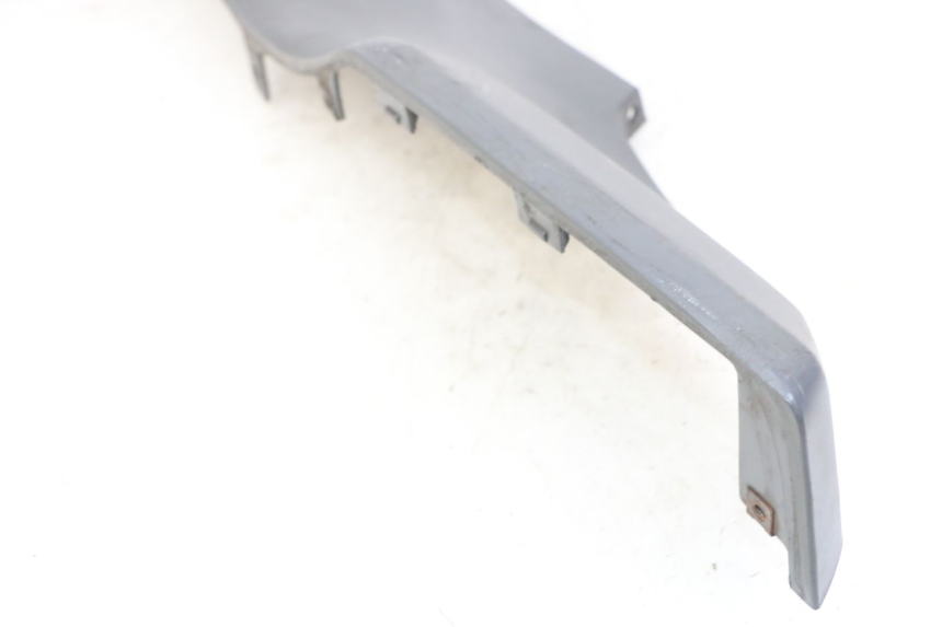 photo de BAJO CARENADO DERECHA SUZUKI UH BURGMAN 125 (2002 - 2006)