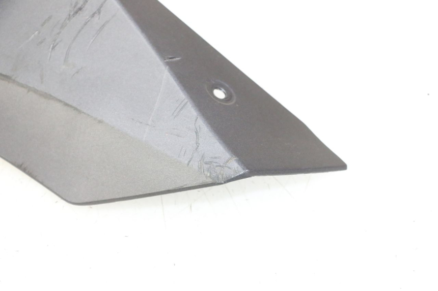 photo de BAJO CARENADO DERECHA YAMAHA XMAX X-MAX 125 (2021 - 2025)