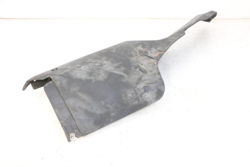 photo de BAJO CARENADO IZQUIERDA QUADRO 4 4D 350 (2015 - 2018)