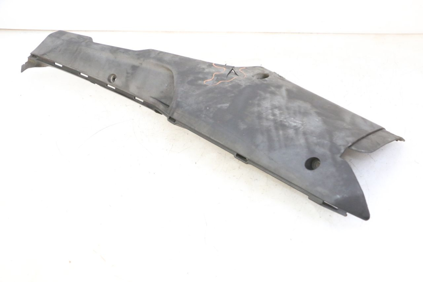 photo de BAJO CARENADO IZQUIERDA QUADRO 4 4D 350 (2015 - 2018)