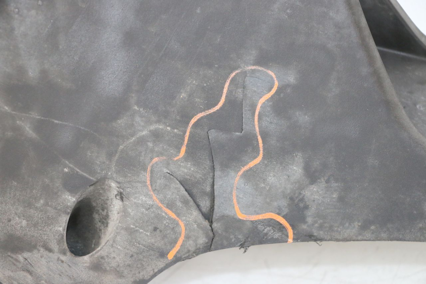 photo de BAJO CARENADO IZQUIERDA QUADRO 4 4D 350 (2015 - 2018)