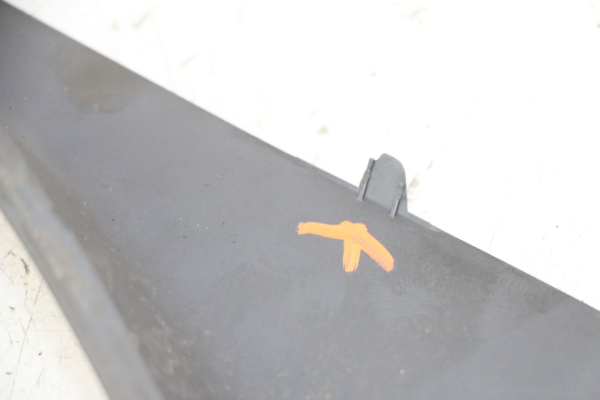 photo de BAJO CARENADO IZQUIERDA SUZUKI BURGMAN 125 (2007 - 2014)