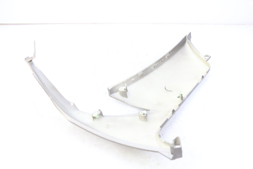 photo de BAJO DE CAJA IZQUIERDA PEUGEOT CITYSTAR AIR 125 (2014 - 2017)