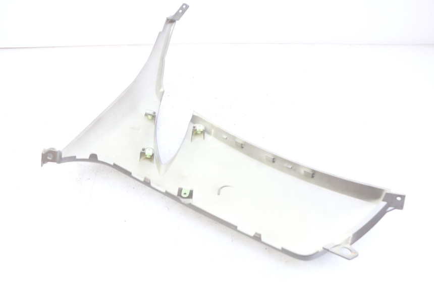 photo de BAJO DE CAJA IZQUIERDA PEUGEOT CITYSTAR AIR 125 (2014 - 2017)