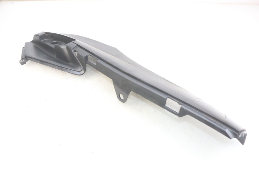 photo de BAJO DE CAJA IZQUIERDA PIAGGIO FLY 4T 50 (2013 - 2017)