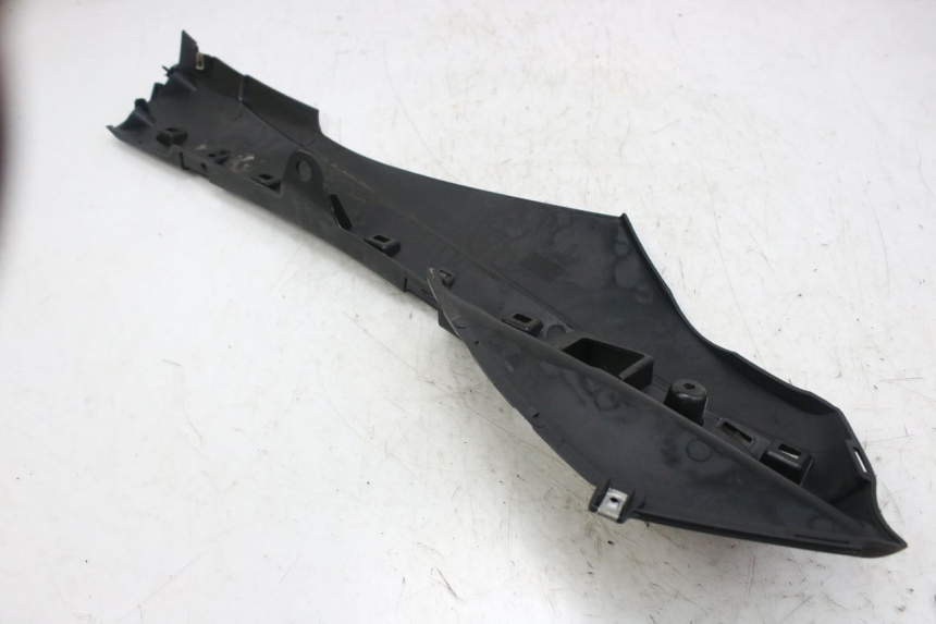 photo de BAJO DE CAJA IZQUIERDA PIAGGIO FLY 4T 50 (2013 - 2017)