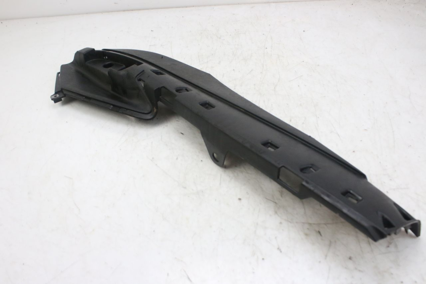 photo de BAJO DE CAJA IZQUIERDA PIAGGIO FLY 4T 50 (2013 - 2017)