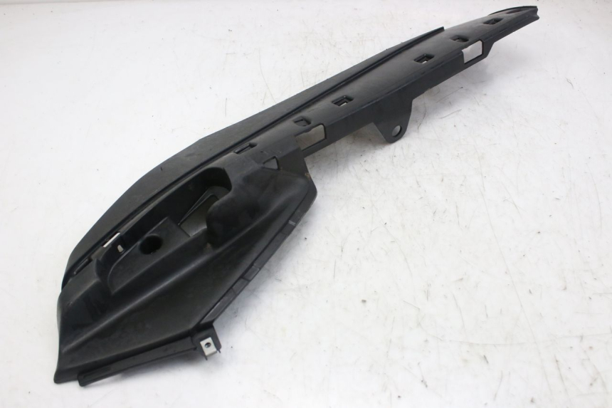 photo de BAJO DE CAJA IZQUIERDA PIAGGIO FLY 4T 50 (2013 - 2017)