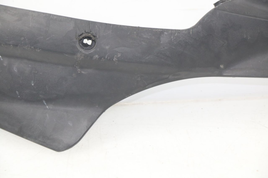 photo de BAJO CARENADO IZQUIERDA FYM STRADA 50 (2007 - 2014)