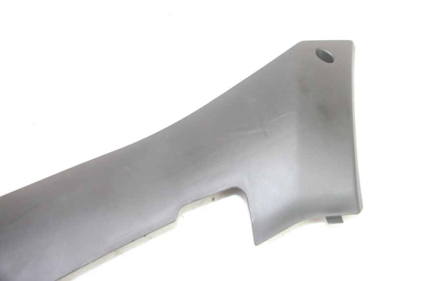 photo de BAJO DE CAJA IZQUIERDA PEUGEOT KISBEE 2T 50 (2010 - 2017)